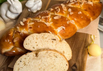 Osterzopf mit Marzipan